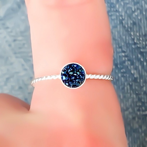 (2-13) 925 Sterling Silver Blue Druzy Titanium Quartz Bezel Set Gemstone Ring - Picture 3 of 13